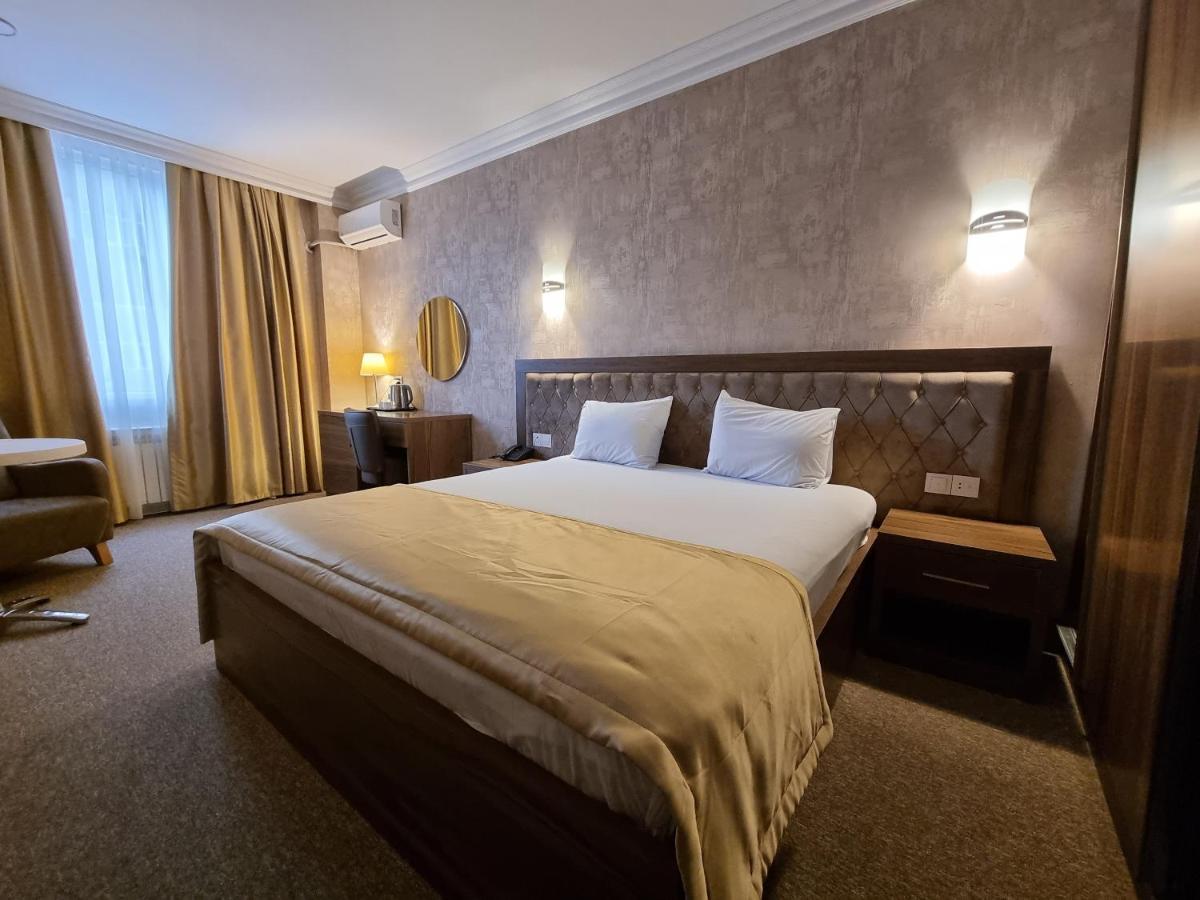 Royal Sapphire Hotel Baku Ngoại thất bức ảnh