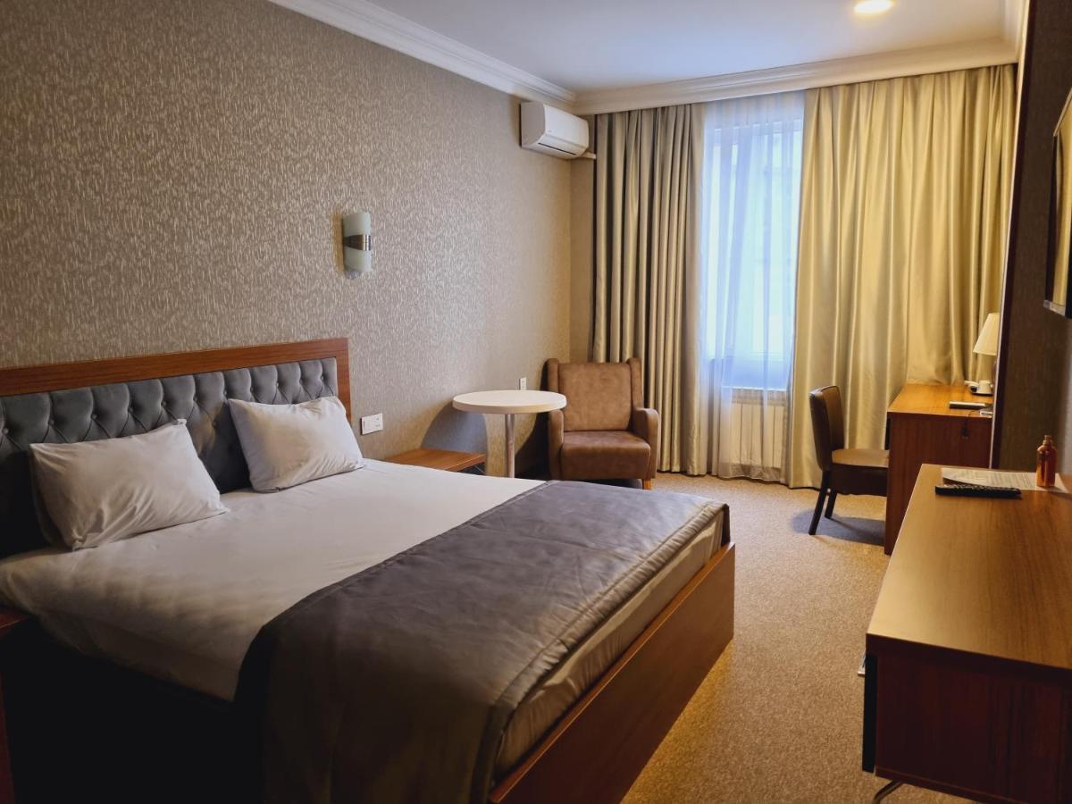 Royal Sapphire Hotel Baku Ngoại thất bức ảnh