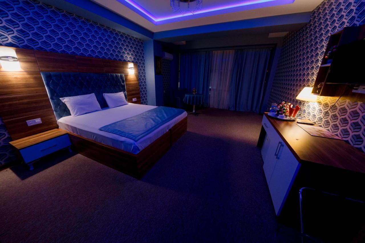 Royal Sapphire Hotel Baku Ngoại thất bức ảnh