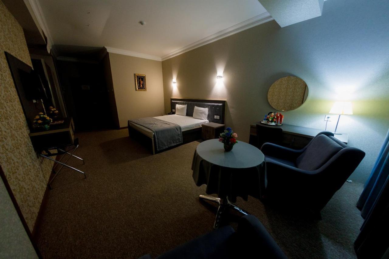 Royal Sapphire Hotel Baku Ngoại thất bức ảnh