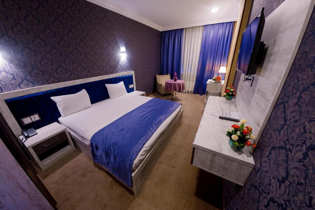 Royal Sapphire Hotel Baku Ngoại thất bức ảnh