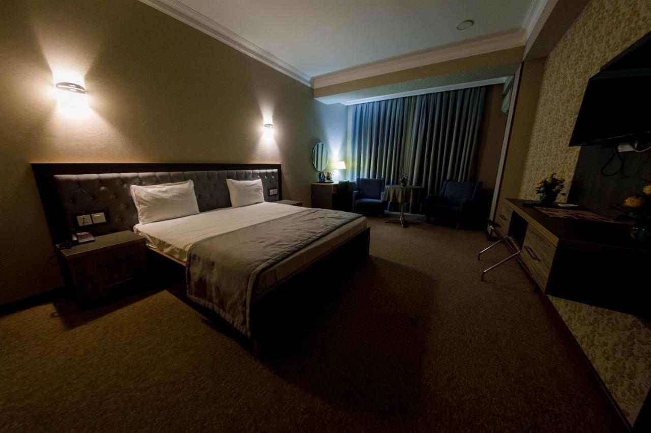 Royal Sapphire Hotel Baku Ngoại thất bức ảnh
