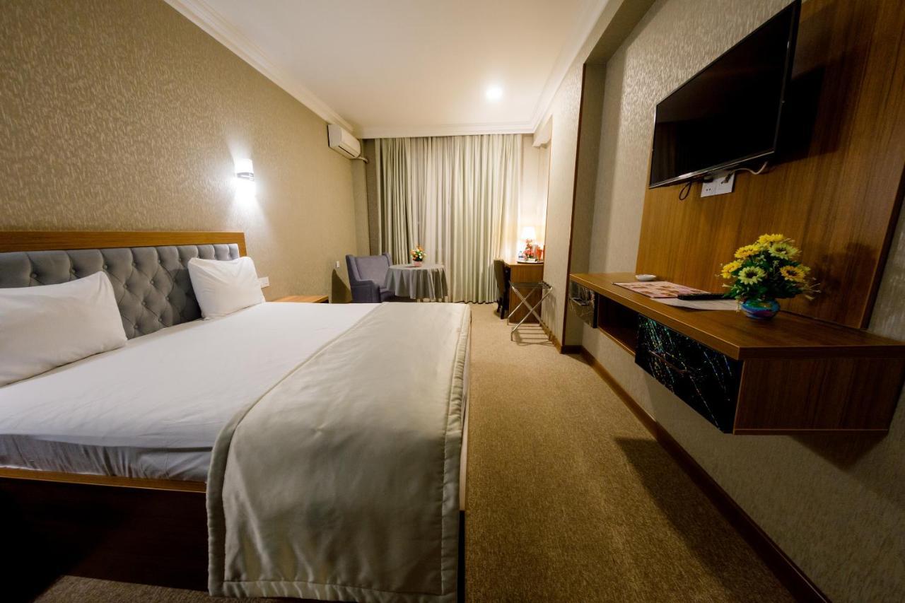 Royal Sapphire Hotel Baku Ngoại thất bức ảnh